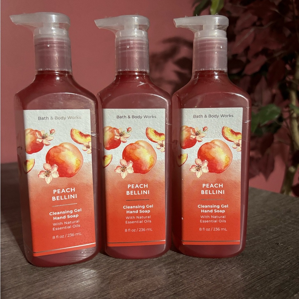Bath & Bodyworks Peach Bellini Hand Soap